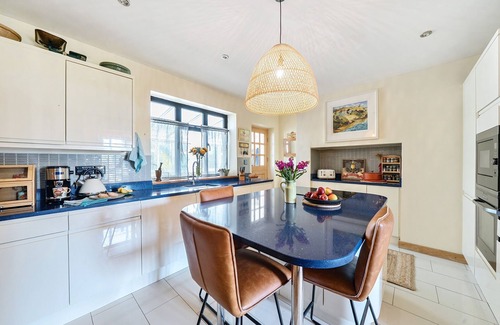 Corton Denham Cottage | Sigwells House - sleeps 8 guests in 4 bedrooms