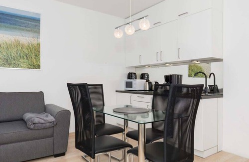 Swinoujscie Apartment | Sikorskiego 1 | Beige and Grey Apartment | Balcony