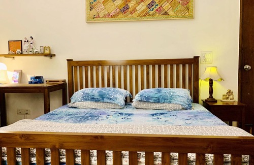 Civil Lines Apartment | Silent Room In The City