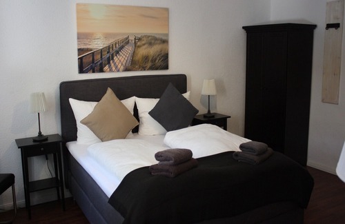 Zentrum-Sued Apartment | Silentio Schletterstrasse