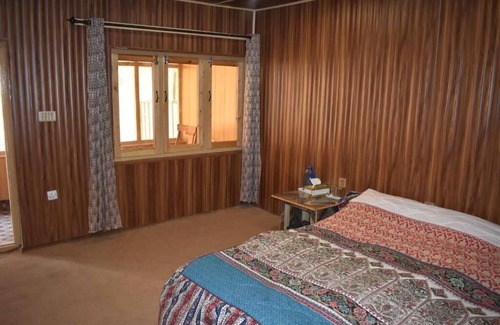 Ghulkin Resort | Siliva Hotel & Resort