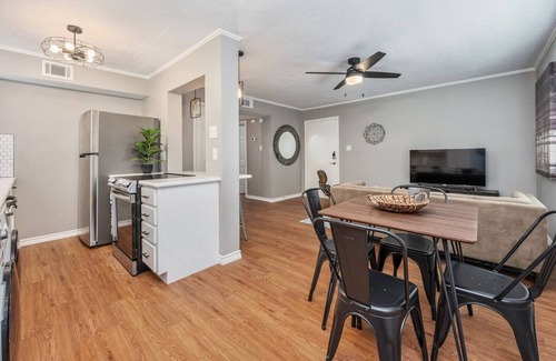 College Station Apartment | Silo: Walk to A&M Campus, King Beds, First Floor