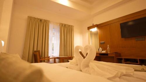 Pallivasal Hotel | Silver cascade