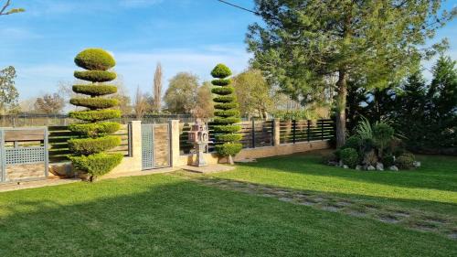 Stylida House | Silver Cool Raches