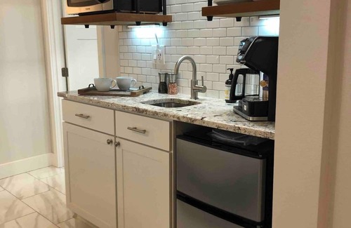 Silverton Apartment | Silver Falls Luxury Studio-1/2 mi from Silver Falls