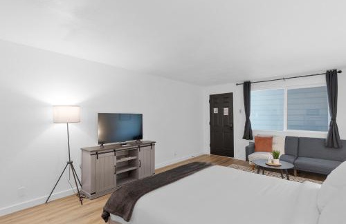 Westport Hotel | Silver Sands Motel