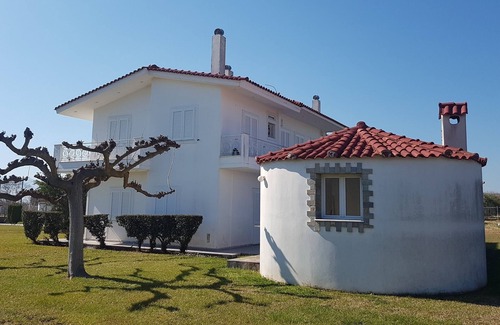Stylida Villa | Silver Villa Raches, Sky, next to the Sea.