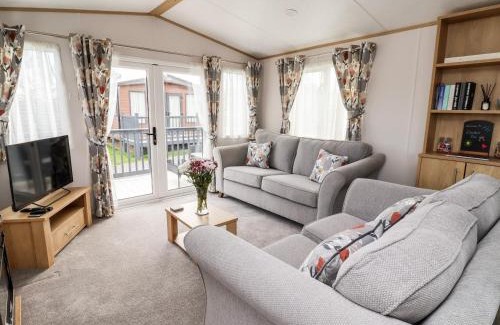 West Heslerton House | Silverdale View