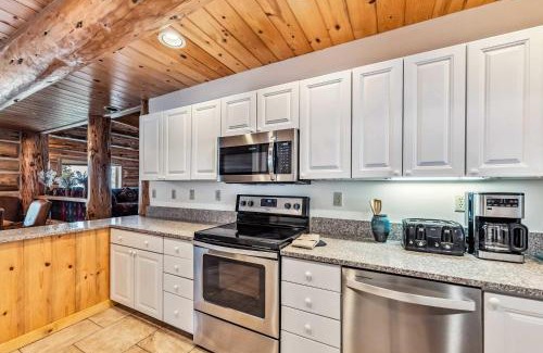 Wildernest House | Silverthorne Cabin with Hot Tub and Forest Access