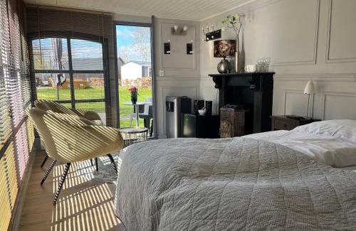 Earnewald Bed & Breakfast | Simmerwille B&B- Camping- Bootverhuur