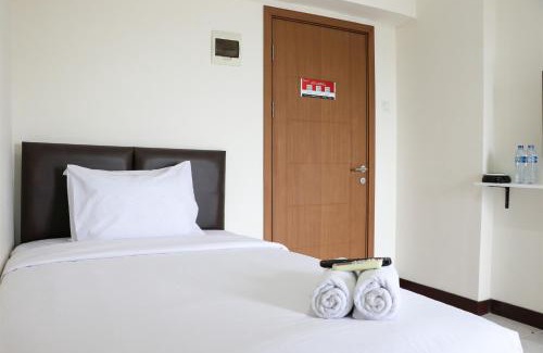 Depok Apartment | Simple and Enjoy Living Studio Room at Cinere Resort Apartment By Travelio