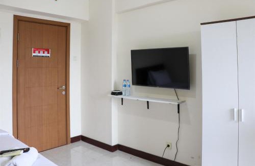 Depok Apartment | Simple and Enjoy Living Studio Room at Cinere Resort Apartment By Travelio