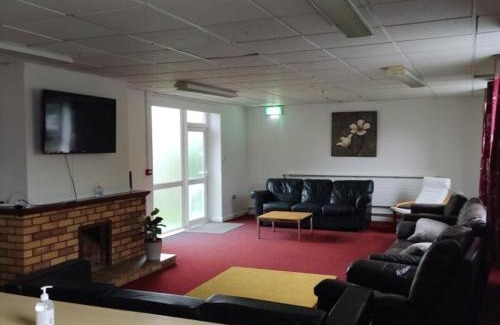 Dublin Apartment | Simple & Comfortable 2 Beds Shared Room Dublin