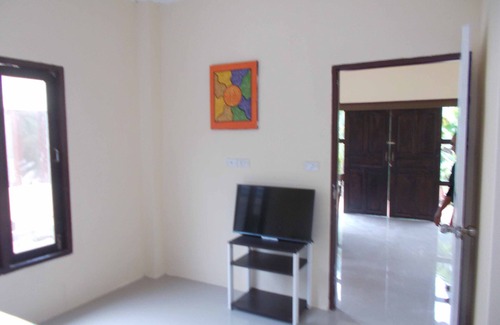 Patong House | Simple little house at Kamala beach!