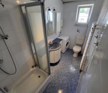 Fallersleben Apartment | Simple Standard 3 Zimmer Apartment - zentral