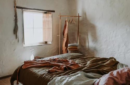 Ross Ski Chalet | Simplistic Luxury Cottage, Ross