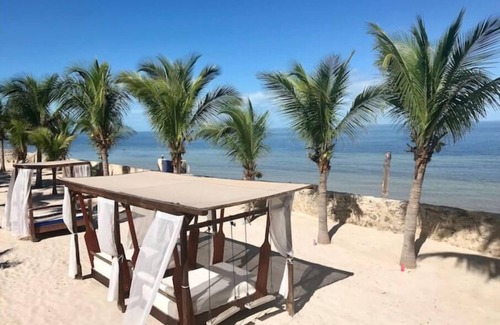 Santa Clara House | Simply Paradise. 8BR/10BA w/large pool + volleyball. Perfect for large groups!