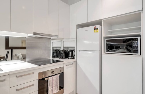 Woolloomooloo Apartment | Simply Sydney City Living off Wharf Roadway