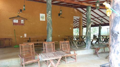 Kalawana Hotel | Sinaja birds lodge