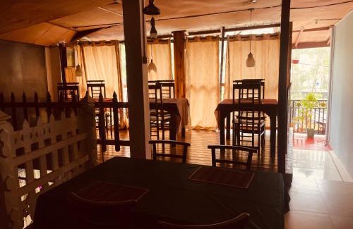 Nallathanniya House | Singh Brothers