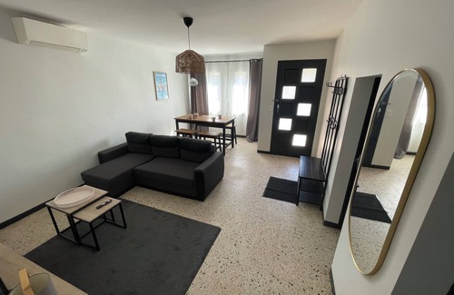 Villefranche-de-Lauragais House | Single-storey house. Close to freeway exit, train station and Canal du Midi.