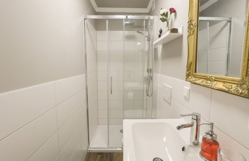 Dersdorf Apartment | Single apartment grow at Köln Messe Bonn Phantasialand