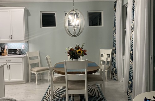 Naples House | SINGLE FAMILY HOME IN DESIRABLE NAPLES RESERVE