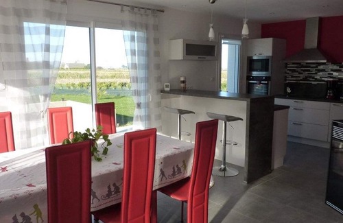 Plouneour-Brignogan-Plages House | SINGLE-FLOOR HOUSE, 1000 m from the SEA and BEACHES, 500 m from the village,