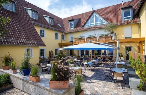 Mainz-Bingen House | Single room COMFORT, shower, WC - The Crass: wine-business-hotel