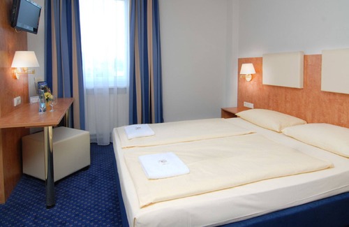 Kappel-Grafenhausen House | Single room with toilet and shower - Euro Hotel