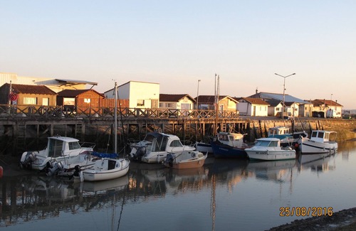 L'Eguille Apartment | Single storey house in the village of L'Eguille sur Seudre