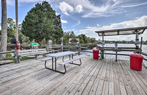 Steinhatchee House | Single-Story Home Unit 2 with Community Dock!