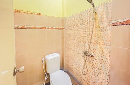 Mojokerto Hotel | Sion Homestay Mitra RedDoorz near Terminal Kertajaya Mojokerto