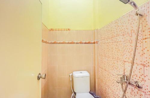 Mojokerto Hotel | Sion Homestay Mitra RedDoorz near Terminal Kertajaya Mojokerto