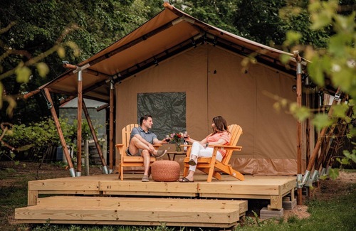 Currie House | Sip and Stay, Glamping at Painted Prairie Vineyard