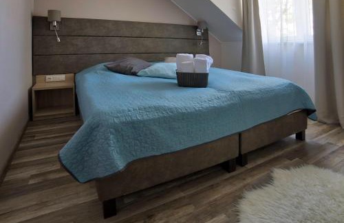 Tata Bed & Breakfast | Sirály Panzió Tópart