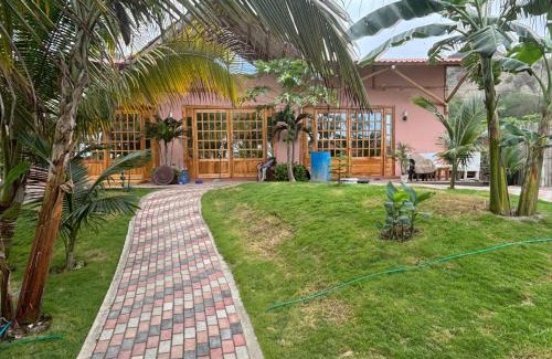 Canoa Resort | Sirena's Beach & Surf Club