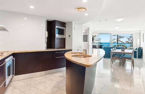 Mooloolaba Apartment | Sirocco 507 by G1 Holidays - Two Bedroom Beachfront Oveanview Apartment in Sirocco Resort