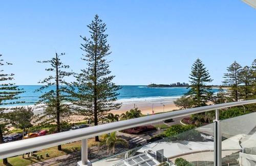 Mooloolaba Apartment | Sirocco 507 by G1 Holidays - Two Bedroom Beachfront Oveanview Apartment in Sirocco Resort