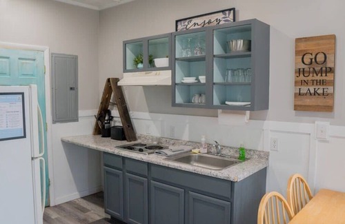 Sister Lakes Cabin | Sister Lake Cottages - Unit 6