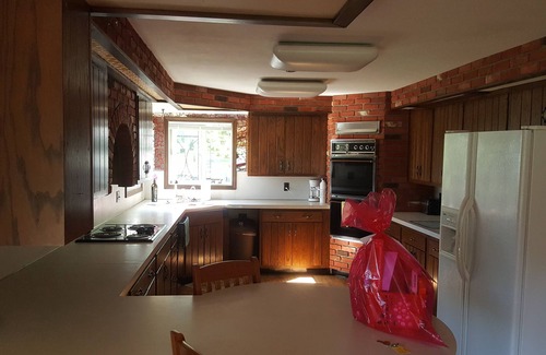 Town of Hastings House | Sits on edge of Oneida River, great swimming an fishing in river and Oneida lake
