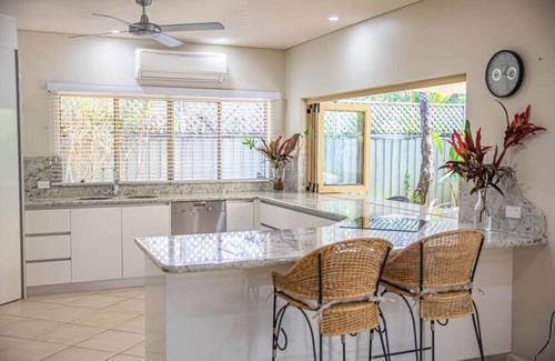 Port Douglas House | Six Beachside With Tropical Heated Pool