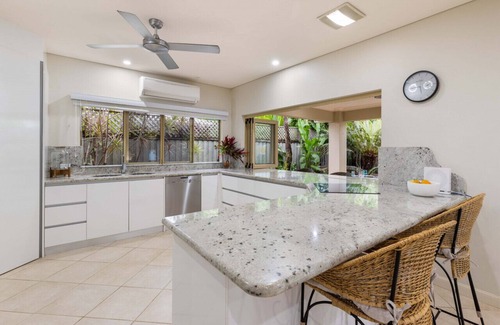 Port Douglas House | Six Beachside With Tropical Heated Pool
