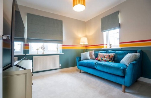 Bicester House | Six Bedroom Detached House Super Close to Bicester Outlet