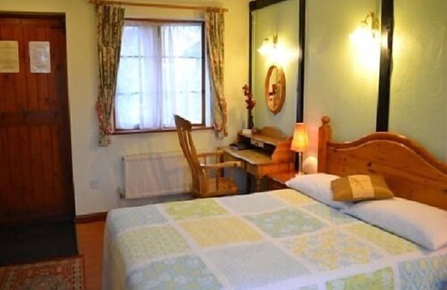 Beyton Hotel | Six Bells