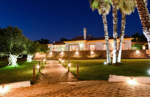 Vale de Seixos Villa | Six Palms Villa - Spacious villa with outdoor and indoor pools and gardens