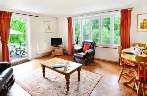 Upwey House | Sixpenny Cottage