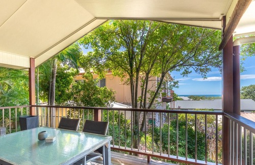 Agnes Water House | Sixteen Starfish - 3 BR - Walk to Beach