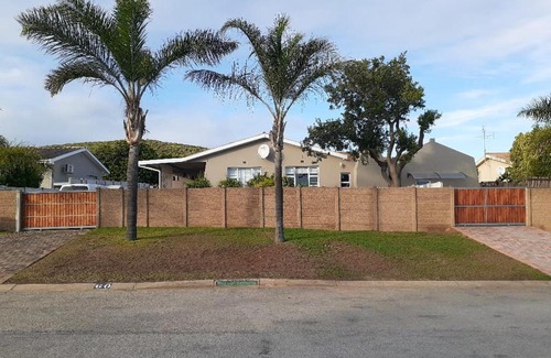 Nelson Mandela Bay Apartment | SixtyB