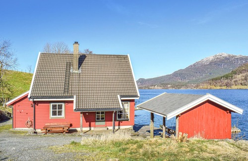 Vindafjord House | Sjøidyll